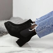 Нові Гарні черевики/ботильони р.36-37