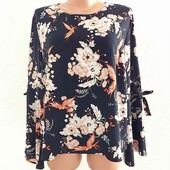 Красивезна блуза розмір 20