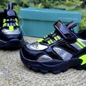 Теплі зимові класнючі кросівки р.29 ( 18см.)