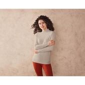 6930.Чудовий ніжний светр гольф Esmara M 40/42