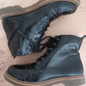 Лакові демі черевики 38 розмір устілка-25