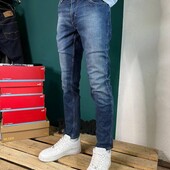 Джинсы adidas оригинал,как новые