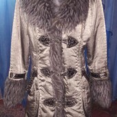 Чудове легеньке пальто.