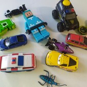 Іграшки, всі що на фото