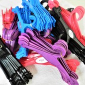 Лот-30 шт. Вішалки у використані не були. Після нової одежі.