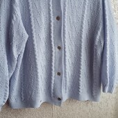 Лавандовий светр на гудзиках