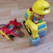 Чудова іграшка зі звуковими ефектами.