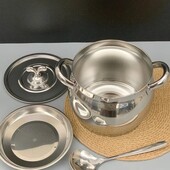 Кухонний набір з 4-х предметів : каструля, кришка, фільтрувальна сітка, ложка. Нержавіюча сталь.