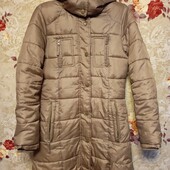 Пальто, дуже приємного кольору "шампань"