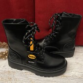 Dockers,із еко шкіри,із легким утепленням,розмір 41,устілка 26,5