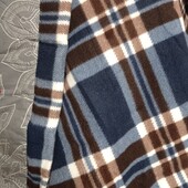 Нова, тепла, флісова, дуже легка, якісна ковдра із Америки.. Розмір 2.22 х 1.66 см.