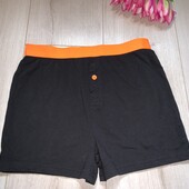 У новому стані труси на хлопчика вік 11-12 років. вільного крою.