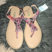 Primark uk6 39p. Нові босоніжки