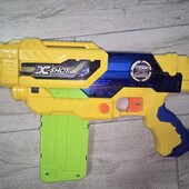 Бластер Zuru X-Shot Max Attack.
