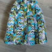 Шапка теплезна в'язана! На 6-9 років.