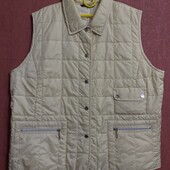 Женская стеганая жилетка отличного качества