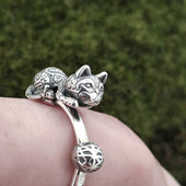 Срібна каблучка антистрес котик та м'ячик