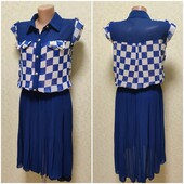 Красива сукня із плісерованою спідницею