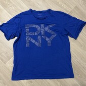 Чоловіча фірмова футболка, р.S/M в гарному стані