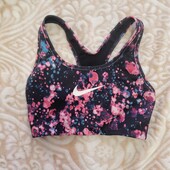 Спортивний топ від Nike