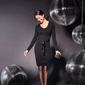 7025.esmara® Жіноча трикотажна сукня в рубчик з ефектом блиску М 40/42