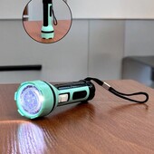 ліхтарик на батарейках