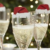 Рождественские шапочки на бокалы