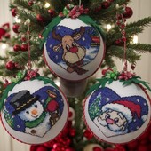 Новорічні вишиті іграшки