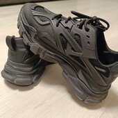 Модные кроссовки