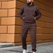 Стильні чоловічі костюми тринитка