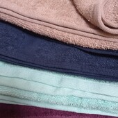 Нові, яскраві, якісні великі рушнички, котонові, із Америки. В лоті 1 на вибір, залишилося 3 штуки.