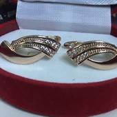 Супер!Красивейшие серьги с цирконами!!Позолота585 пробы,смотрятся шикарно!Размер 2см/0.9см