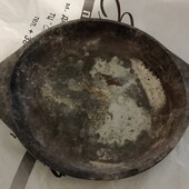 чугунна сковорода номер 2, важка!