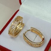 Шикарные овальные серьги с греческим орнаментом и фианитами. Позолота 585 пробы 18К.