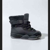 Очень тёплые ботиночки на девочку.Качество супер!По стельке 23,5 см.