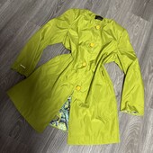 Яскравий тренч