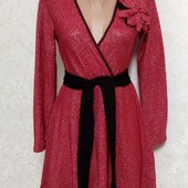 Нарядное платье р.42/46. Новое!