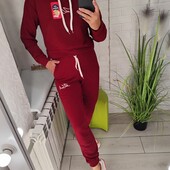 Жіночий спортивний костюм демі