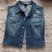 Джинсовая жилетка