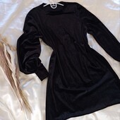 Чорна велюрова сукня