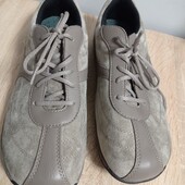 Нові, дуже якісні натуральні макасини із Америки, розмір 10, устілка 26.5 см, супінатор.