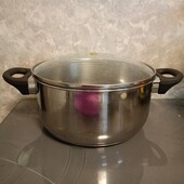 Ikea.Каструля 2,8л.Сталева.Нюанс.