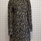 Очень красивое платье р-р 22 в состоянии нового