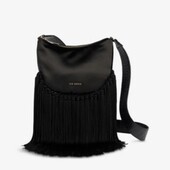 Необычная черная сумка с бахромой