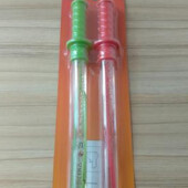 Мильні бульбашки playtive по 115 мл.для свят. бульбашкові шаблі - 2 шт 8052