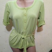 Гарна ніжна трикотажна кофтинка 16 розміру,в грудях 106 см.