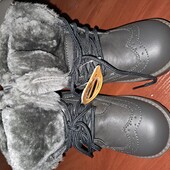 Зимові черевики на дівчинку