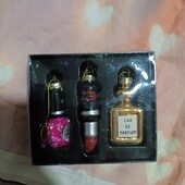 Новорічні іграшки