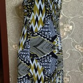 Розпродаж! Симпатична сукня подовжена ззаду