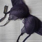 Бюстгальтер з великим пушом